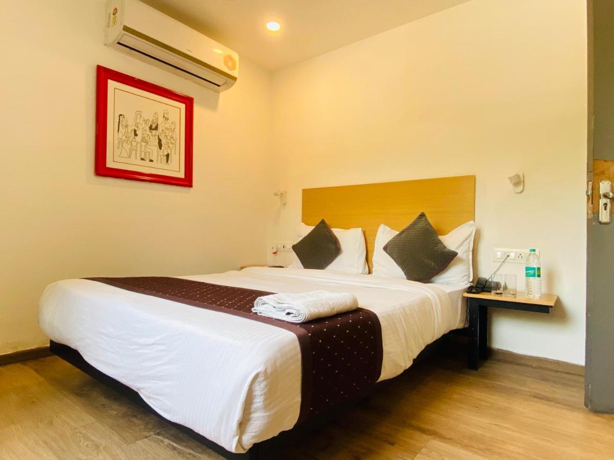 Qotel Hotel Ip Residency East Delhi Preet Vihar Nueva Delhi Exterior foto