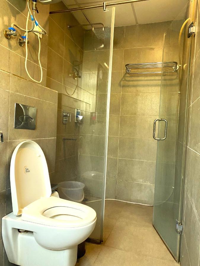 Qotel Hotel Ip Residency East Delhi Preet Vihar Nueva Delhi Exterior foto