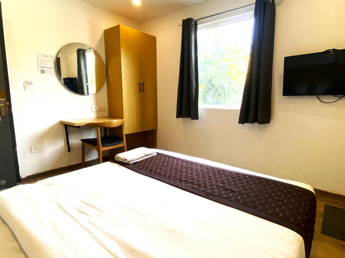 Qotel Hotel Ip Residency East Delhi Preet Vihar Nueva Delhi Exterior foto